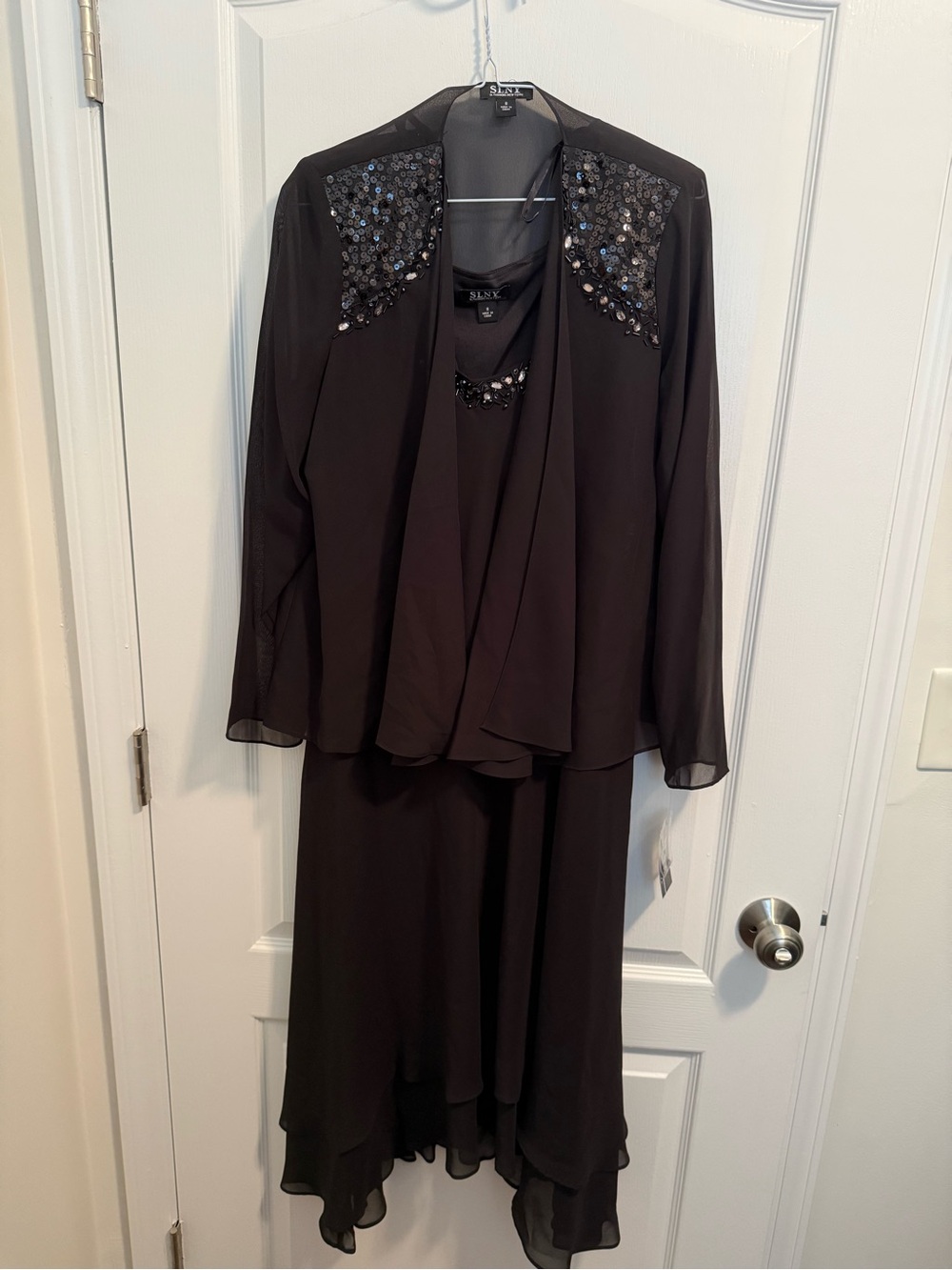 SLNY Black Sleeveless Mother of the Bride Beaded Dress and Jacket in Size 8